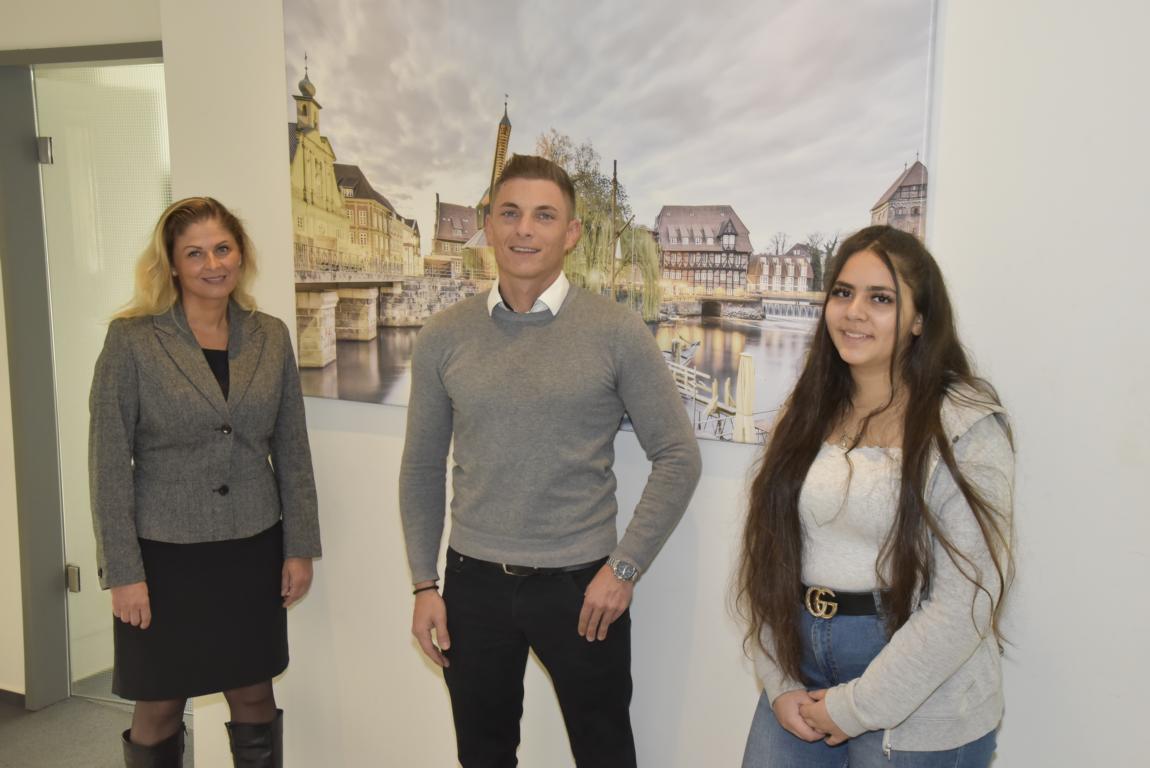 Unsere neuen Azubis Radka, Lennart und unsere Praktikantin Soray sind seit August ein Teil des Teams in der Niederlassung in Lüneburg.